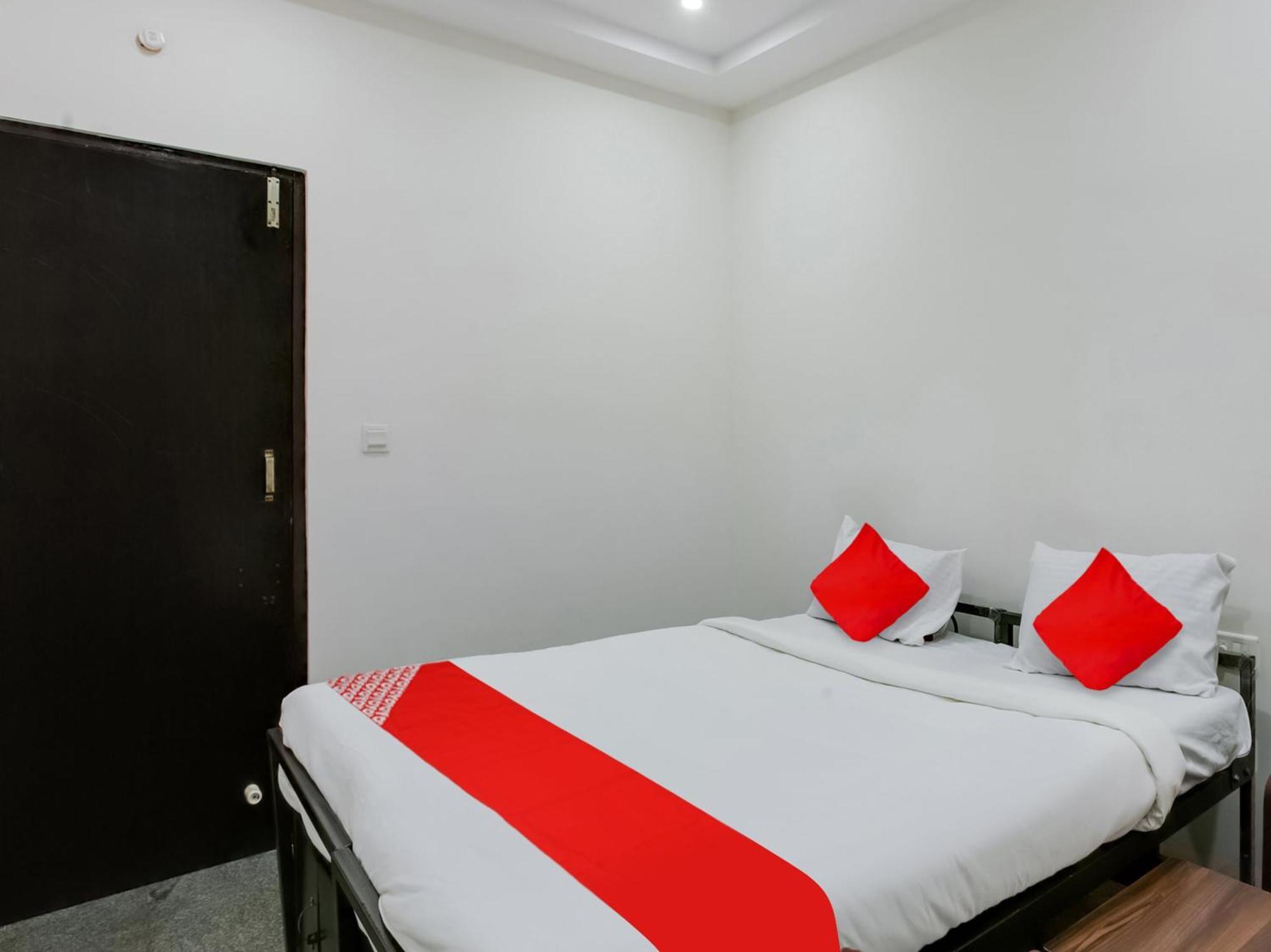 Hotel O Manjushree Boarding & Lodging Nearby Dr.Br Ambedkar Stadium Basveshwar Nagar บังกาลอร์ ภายนอก รูปภาพ