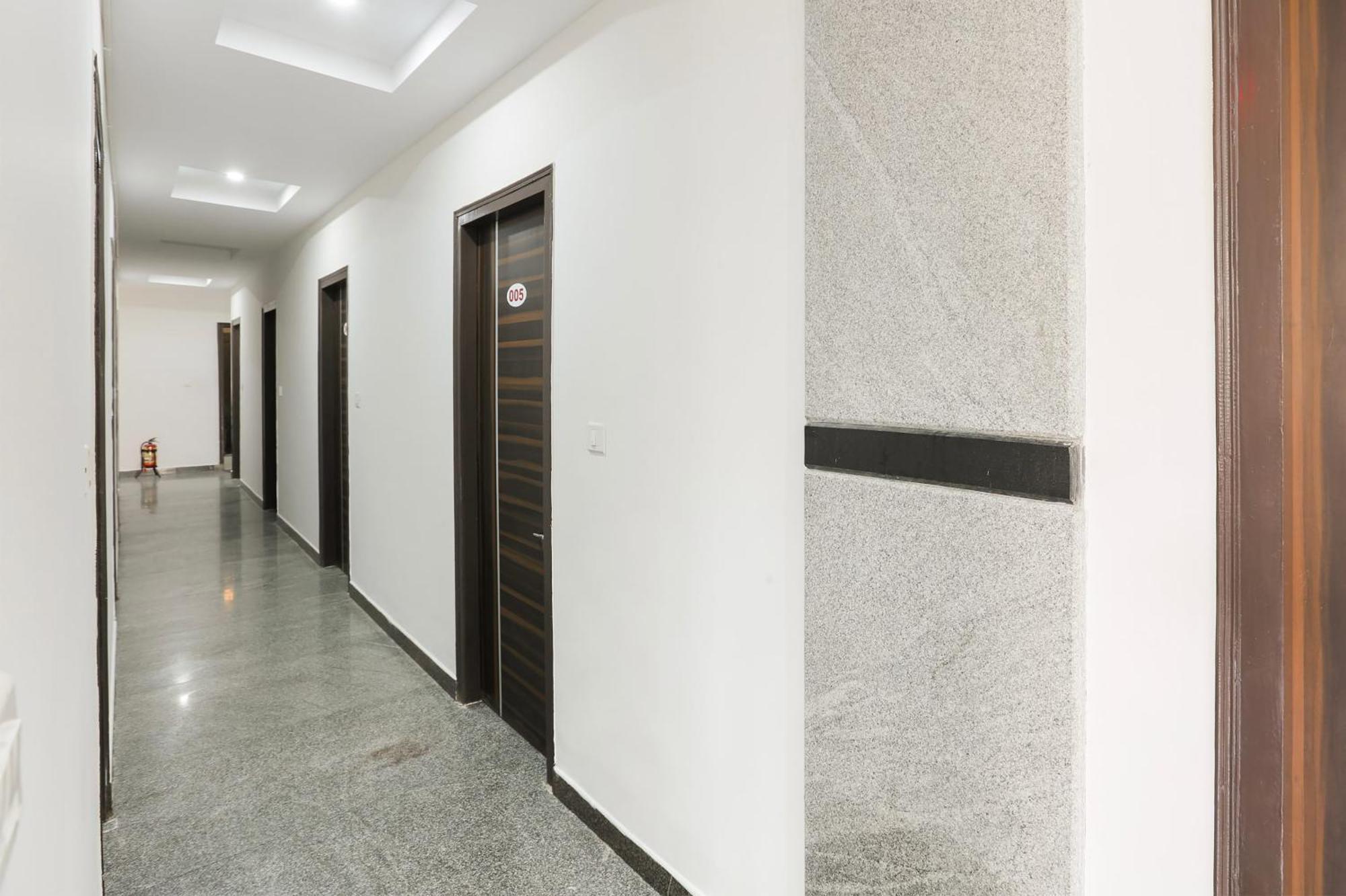 Hotel O Manjushree Boarding & Lodging Nearby Dr.Br Ambedkar Stadium Basveshwar Nagar บังกาลอร์ ภายนอก รูปภาพ